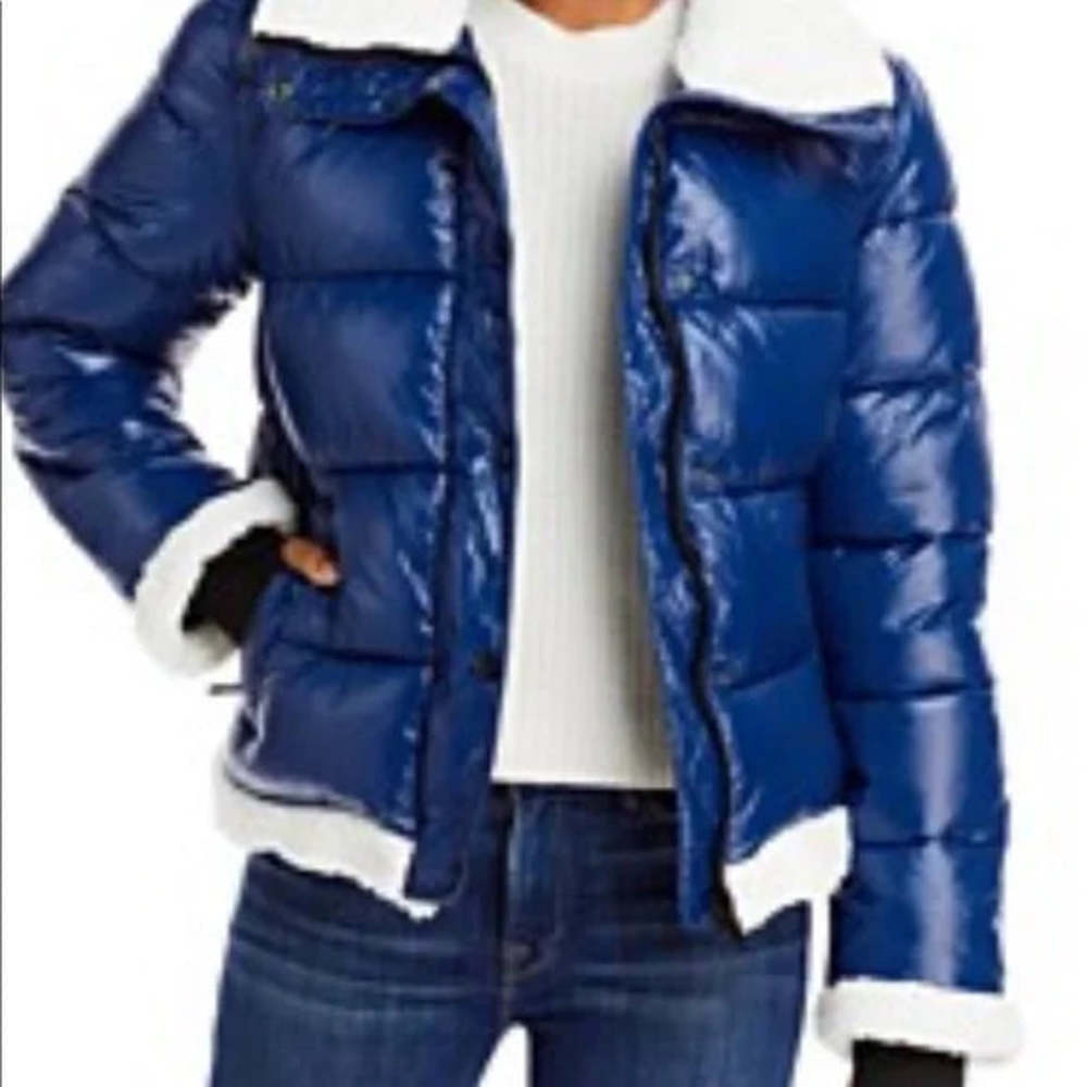 Avec Les Filles Shiny Cropped Sherpa Lined Puffer Coat Jacket in Blue, Size M - Picture 3 of 7